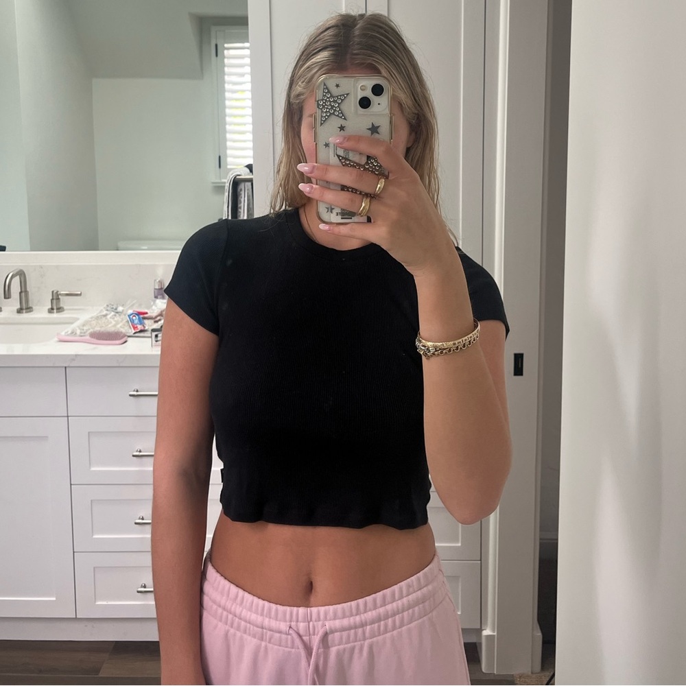 TNA Aritzia baby tee